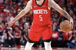 爱游戏地址-火箭主帅因战术失误遭到球迷质疑，局势变得岌岌可危