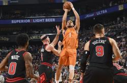 爱游戏官网app-太阳完胜灰狼，艾顿砍下20+15的简单介绍