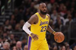 爱游戏链接-包含曼巴日詹姆斯32分，湖人险胜掘金的词条