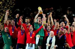 爱游戏直播-足坛赛报：西班牙国家队战胜塞黑地，晋级难度较大的简单介绍