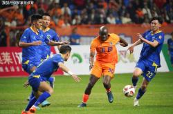 爱游戏官网入口-包含深圳佳兆业客场逼平山东鲁能，保持不败势头的词条