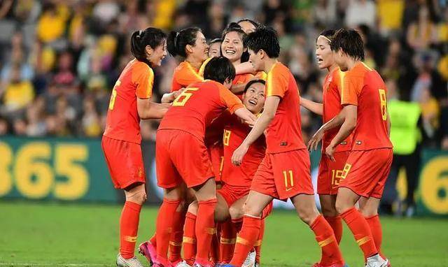 关于团结一心再创佳绩：中国女足激情迸发的信息