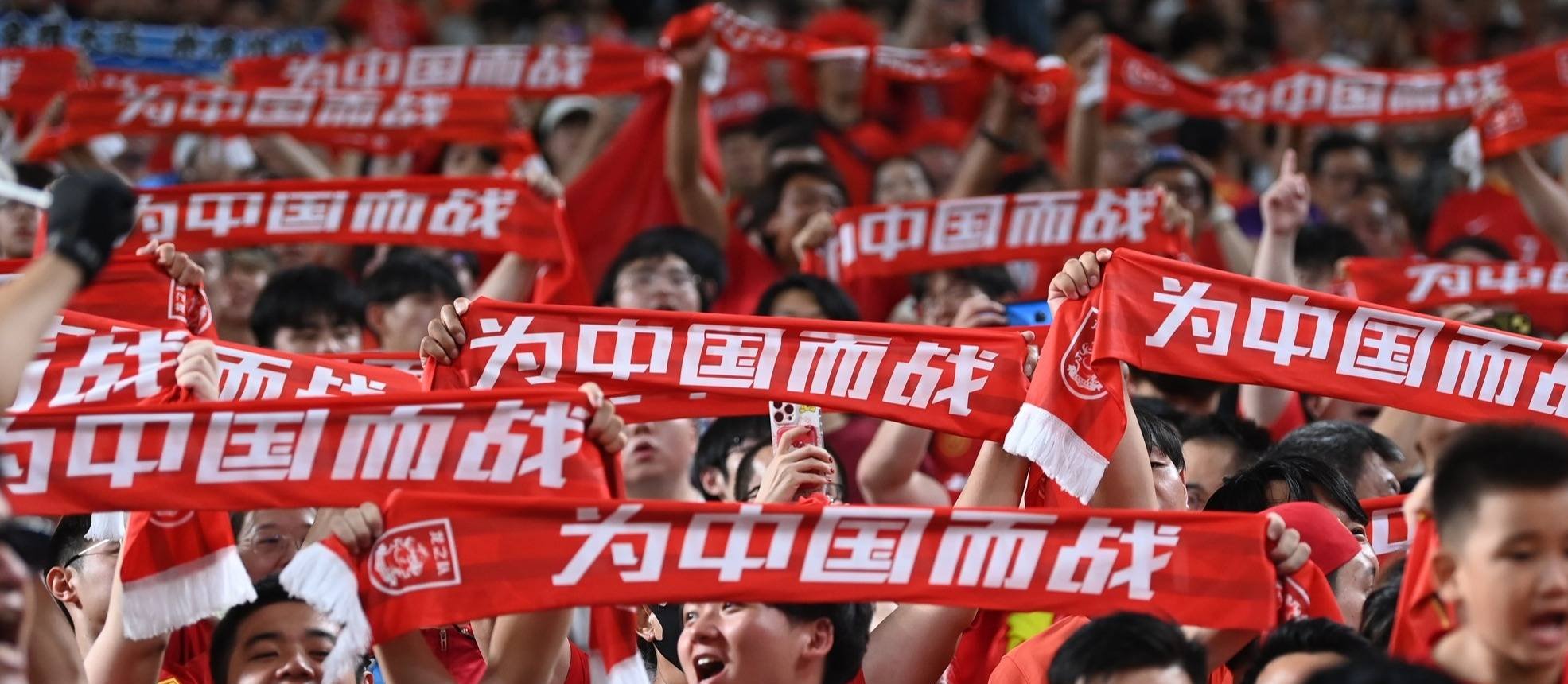 包含球员的出色发挥带领球队取得胜利，赛场上充满激情！的词条