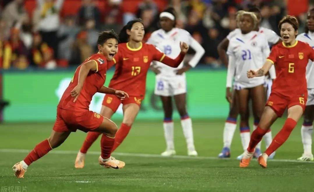关于中国女足表现出色，轻松取得胜利的信息
