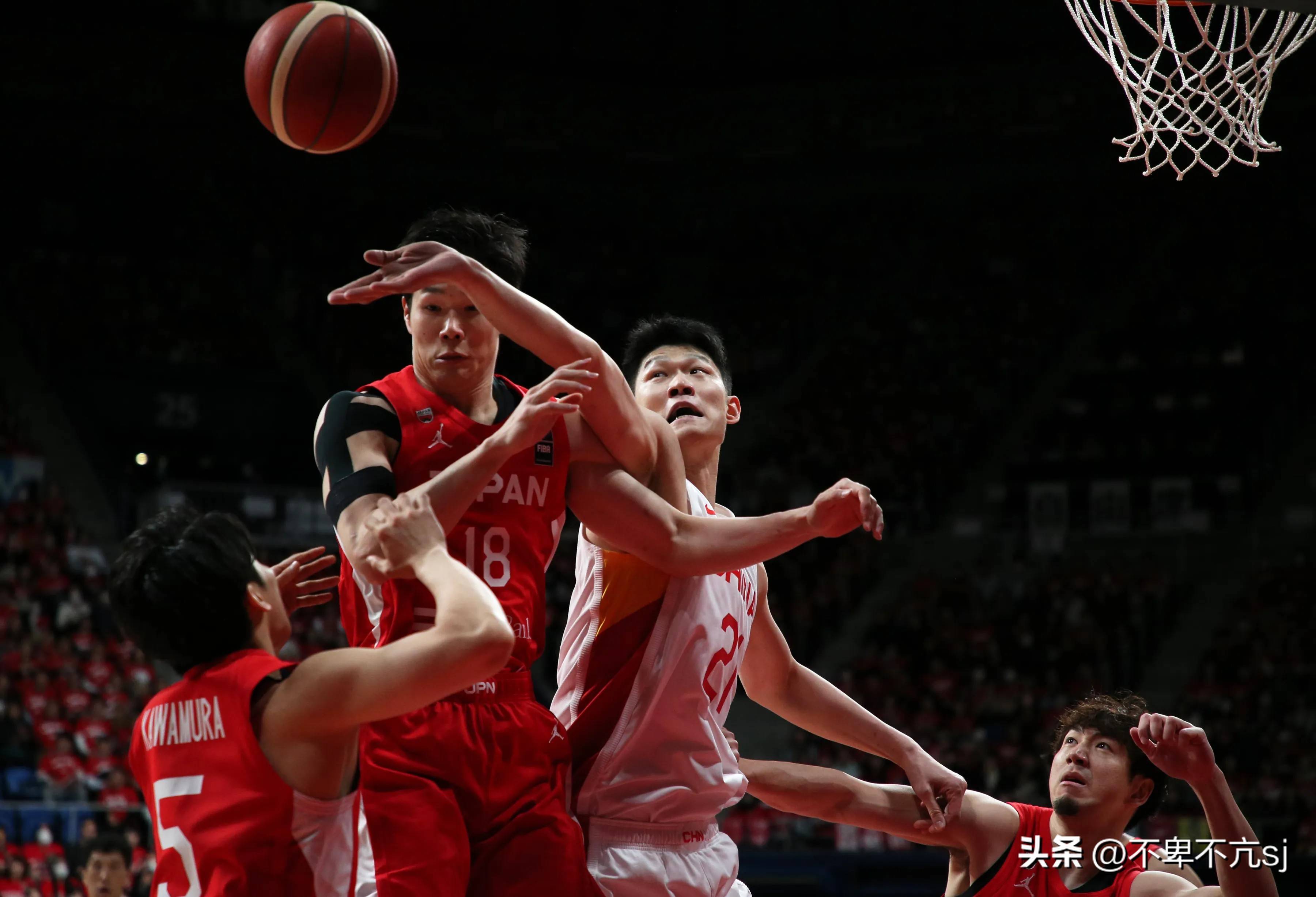 亚洲篮球联赛球员在跨国比赛中夺冠 亚洲篮球联赛球员在跨国比赛中夺冠