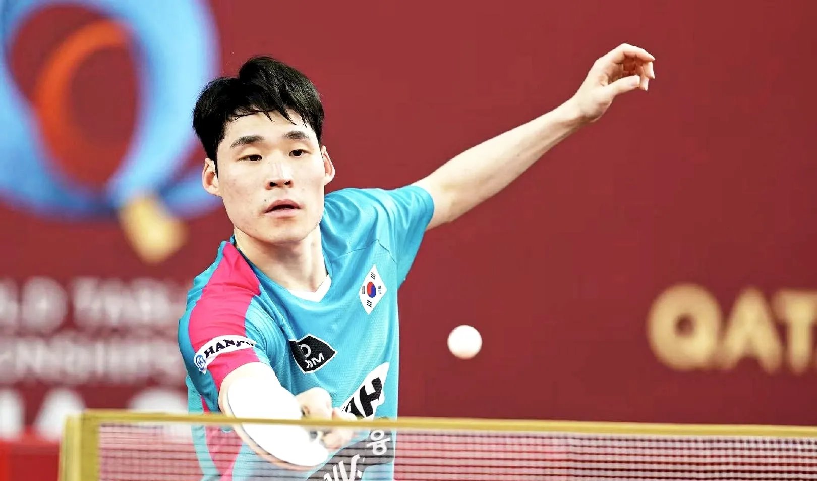 韩国乒乓球选手实力强劲，力挫对手