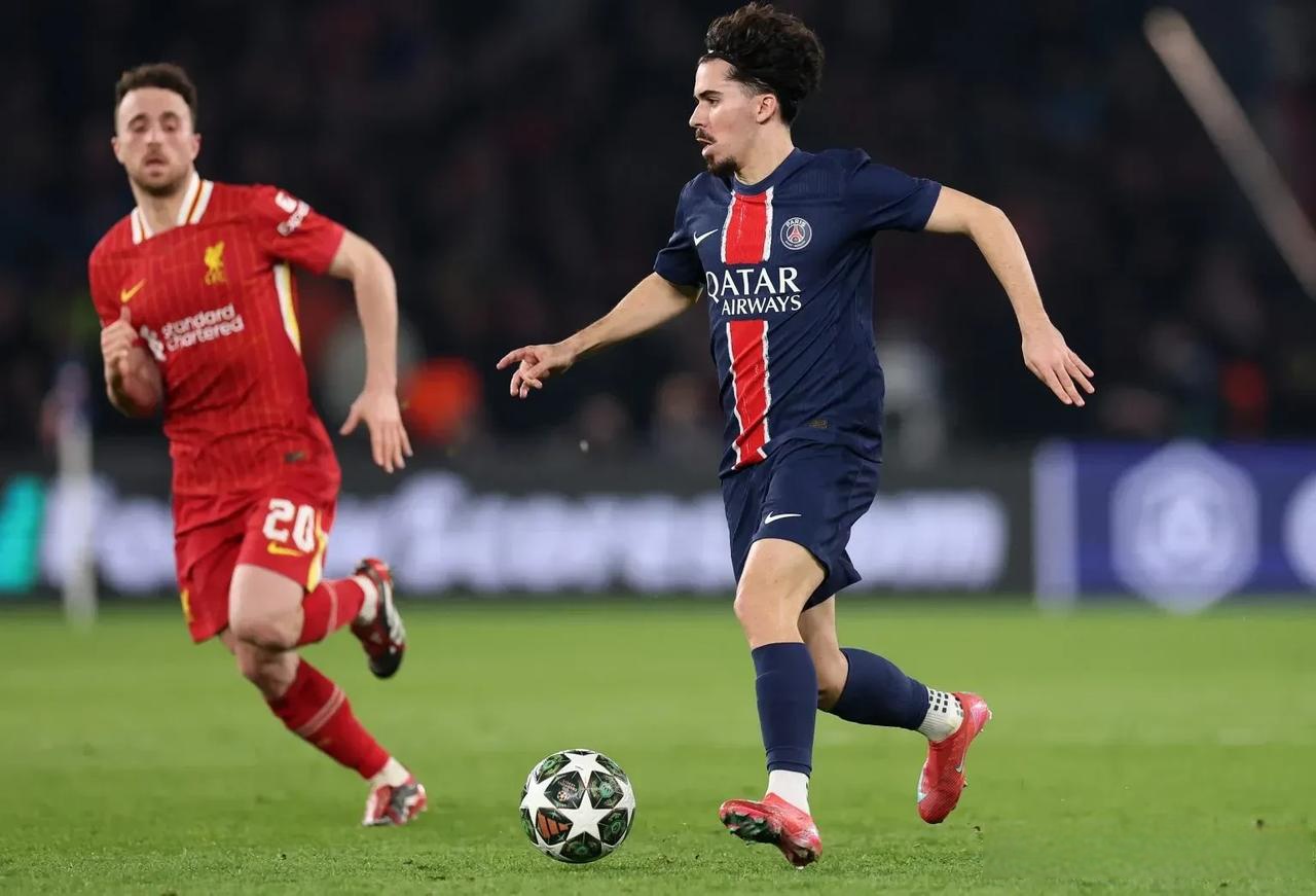 关于巴黎圣日耳曼中场控球出色,配合默契的信息 关于巴黎圣日耳曼中场控球出色,配合默契的信息