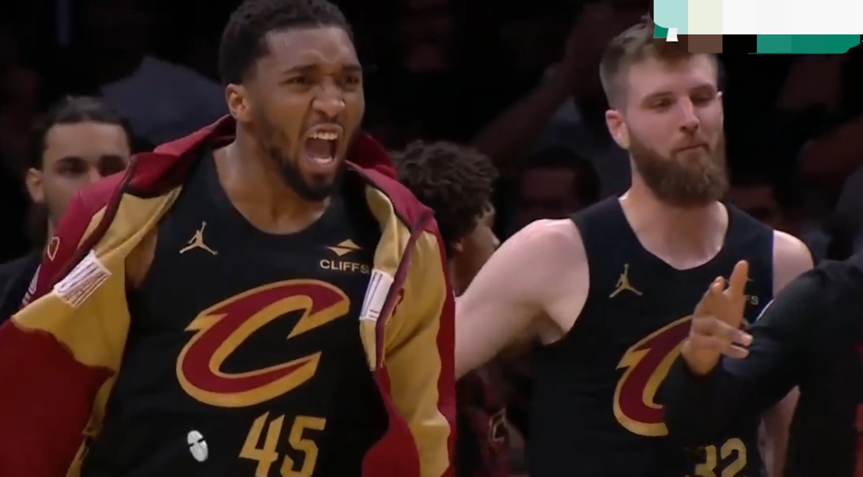 热火击败黄蜂,下半场疯狂追分逆转对手 热火击败黄蜂,下半场疯狂追分逆转对手