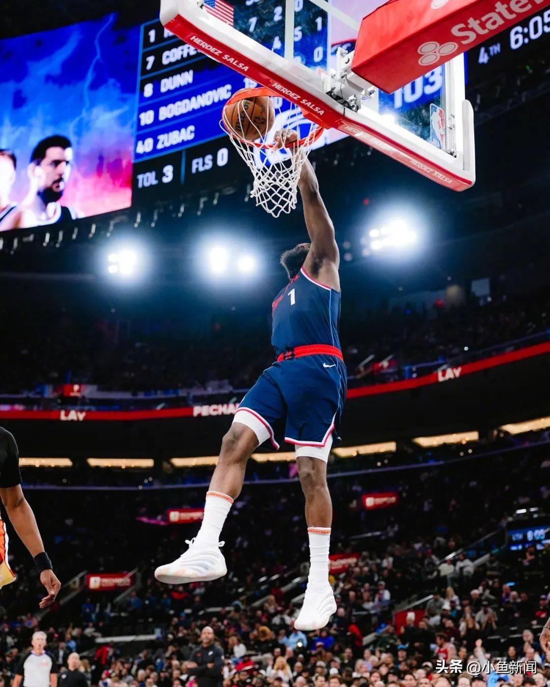 火箭险胜快船，哈登45分的简单介绍