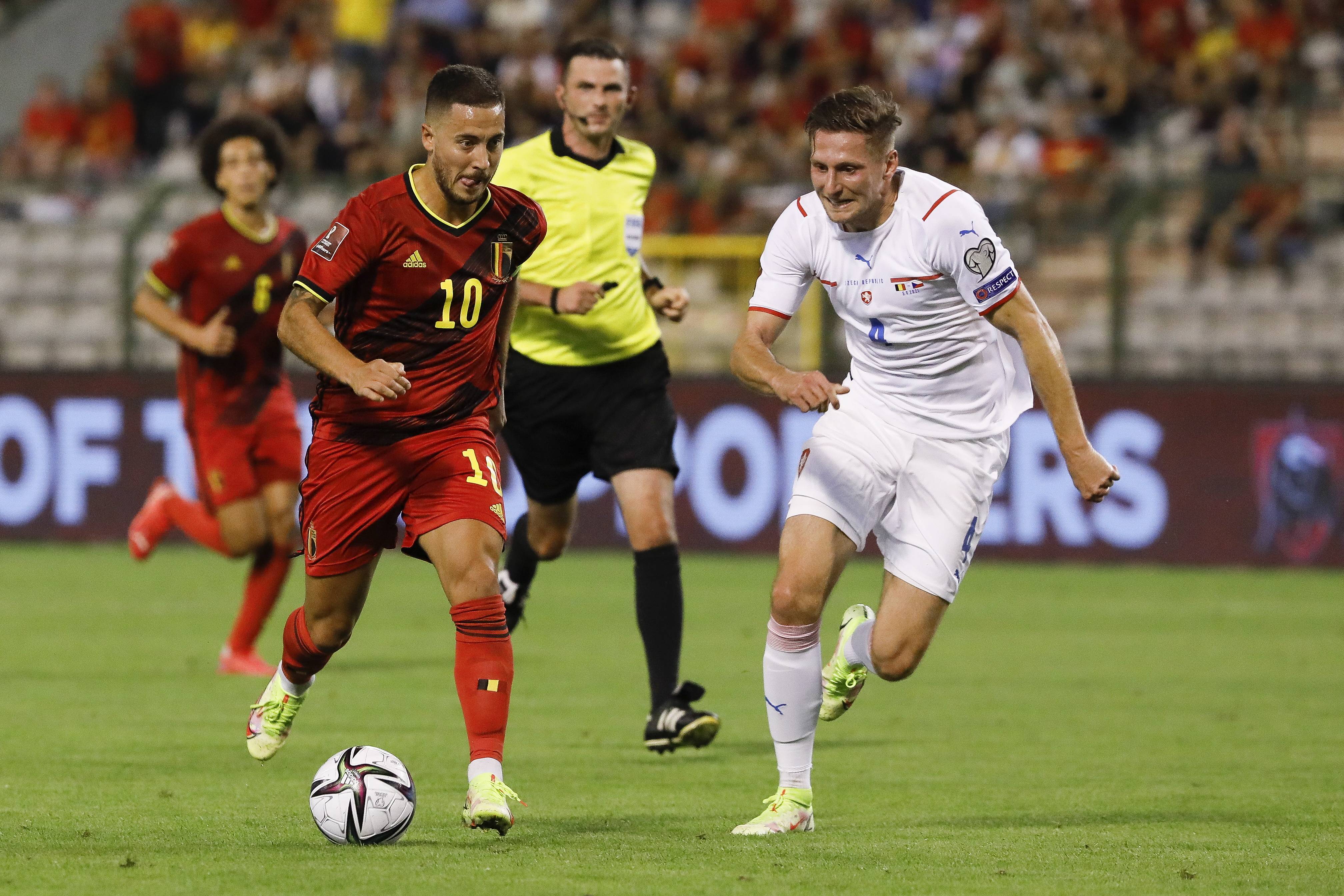 意大利足球赛事精彩纷呈,球队拼尽全力 意大利足球赛事精彩纷呈,球队拼尽全力