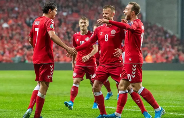 丹麦横扫俄罗斯，成功晋级欧洲杯强的简单介绍