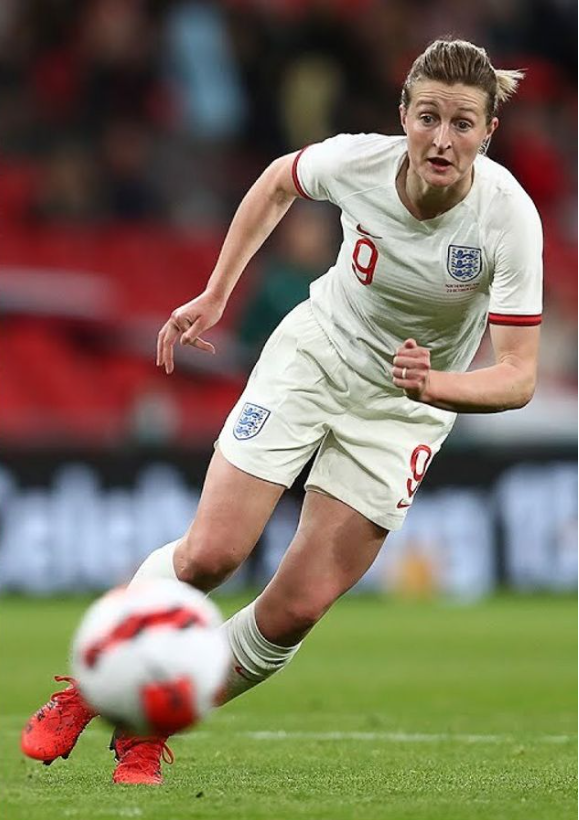 英格兰国家队凭借优异表现，轻松过关晋级